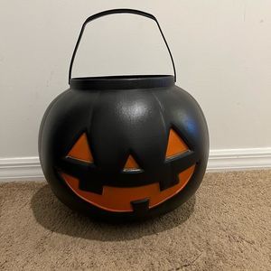 Halloween Jack-O'-Lantern Candy Bucket - Black & Orange